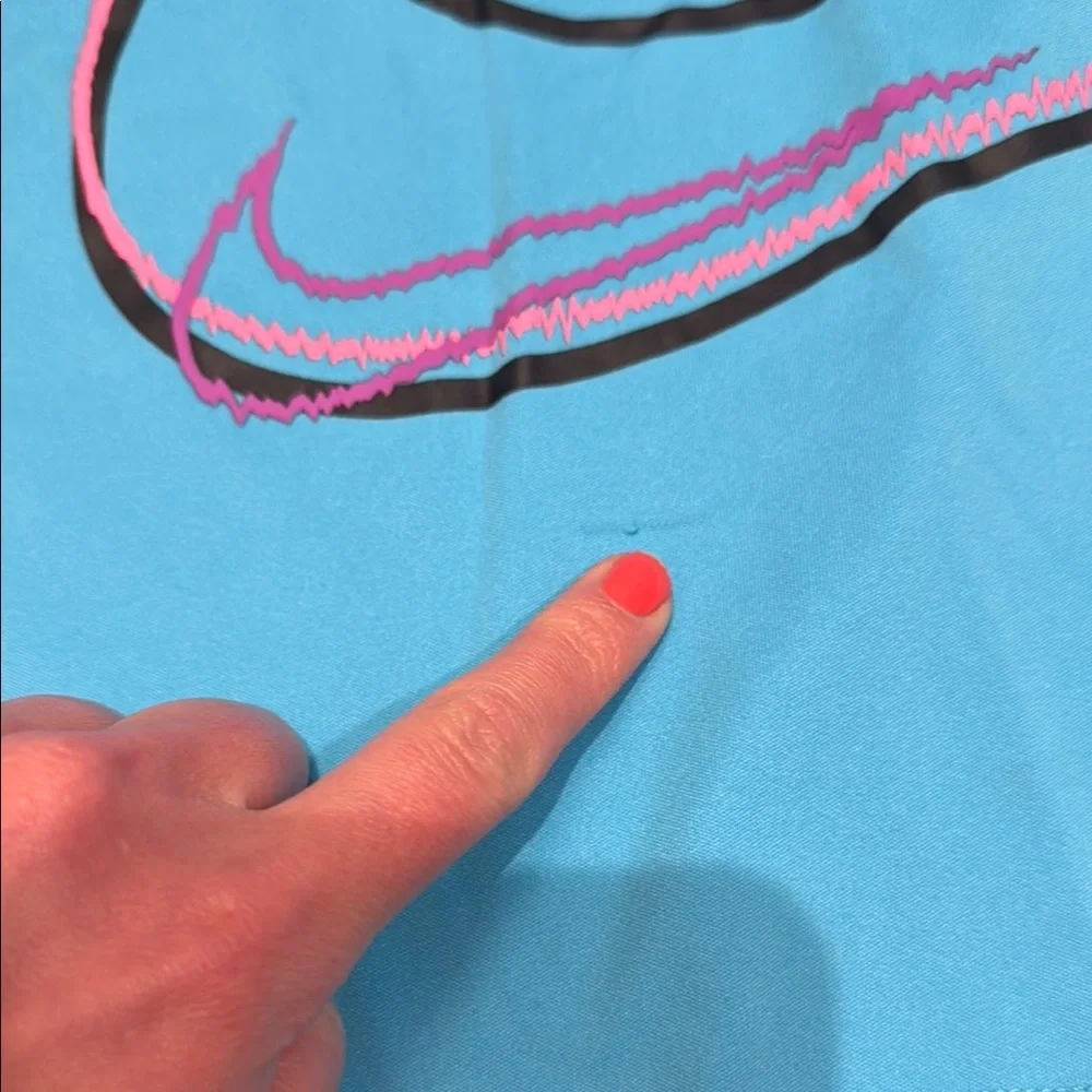 Nike Blue T-Shirt and Black Shorts Set, size kids 7 - Picture 3 of 9